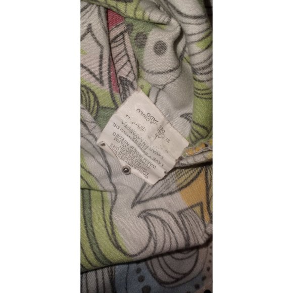 Zikit Women's Size Medium Floral Print V-Neck Scrub Top - Picture 4 of 8